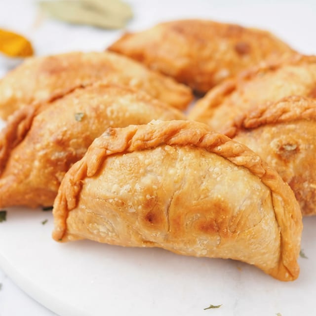 Curry Puff.