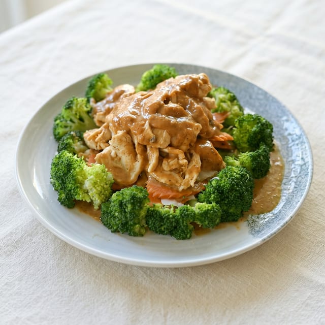 Vegan Peanut Sauce Stir-Fried.