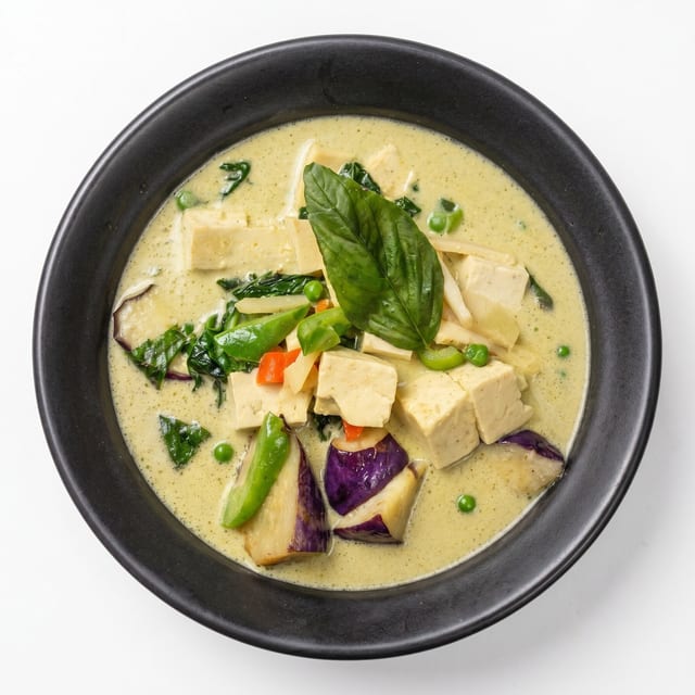 Green Noodle Curry Soup.