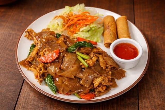 L Pad See Ew Noodle Set.