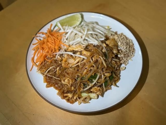 Ground Chicken Pad Thai Noodle.